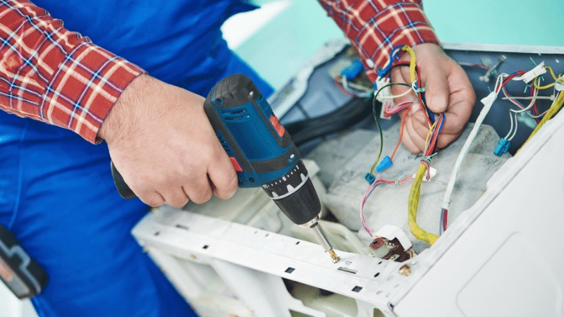 Nallıhan Mitsubishi Mitsubishi çamaşır makinesi kart tamiri – Su almama arızası orijinal parça ile giderildi. - Teknik servis örneği
